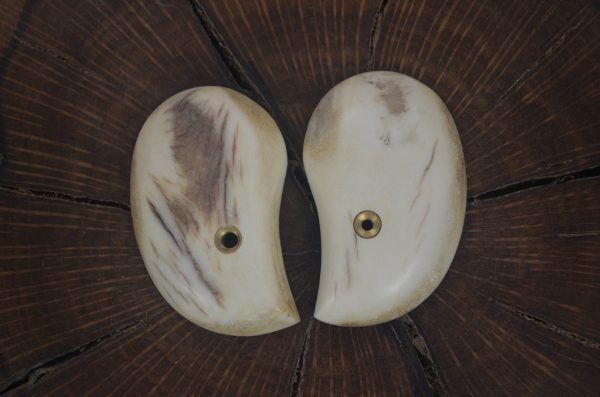 Bond Arms sun bleached stag grips