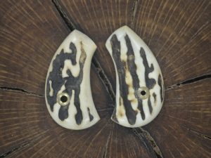 NAA 22 Magnum stag grips