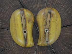 BOIS D’ARK Bond arms grips