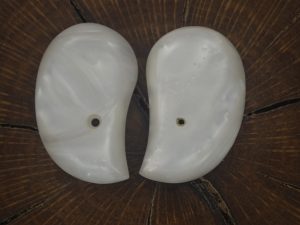 Bond arms white pearlite grips