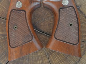 Smith & Wesson K frame grips