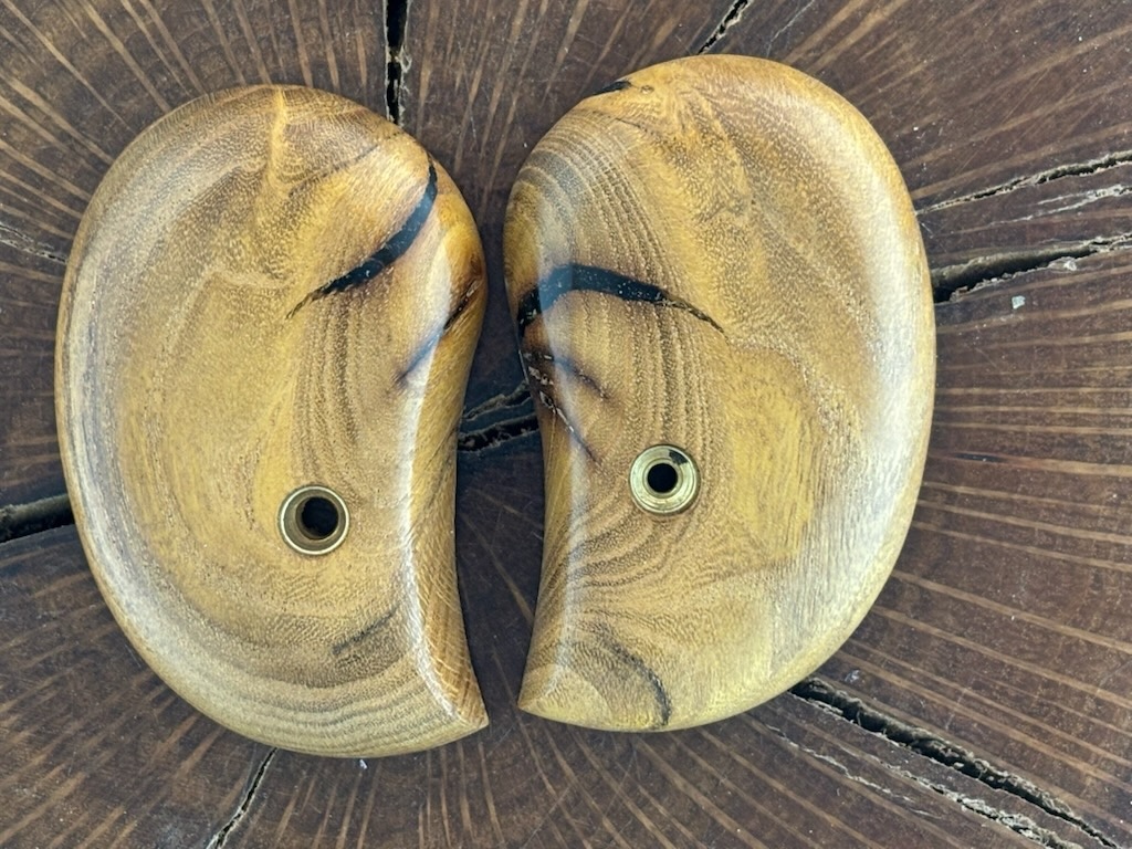BOIS D’ARK Bond arms grips