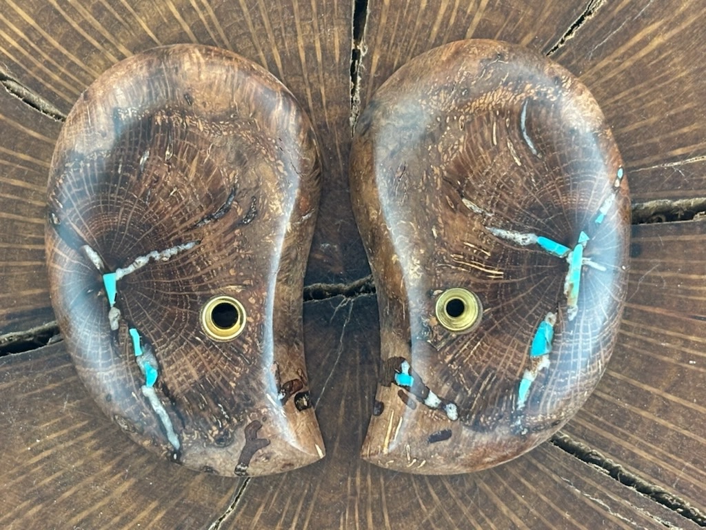 Mistry wood with Ivory dust & turquoise Bond arms grips