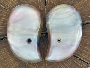 Bond arms Abalone pearlite grips