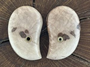 Bond arms Texas pecan  grips